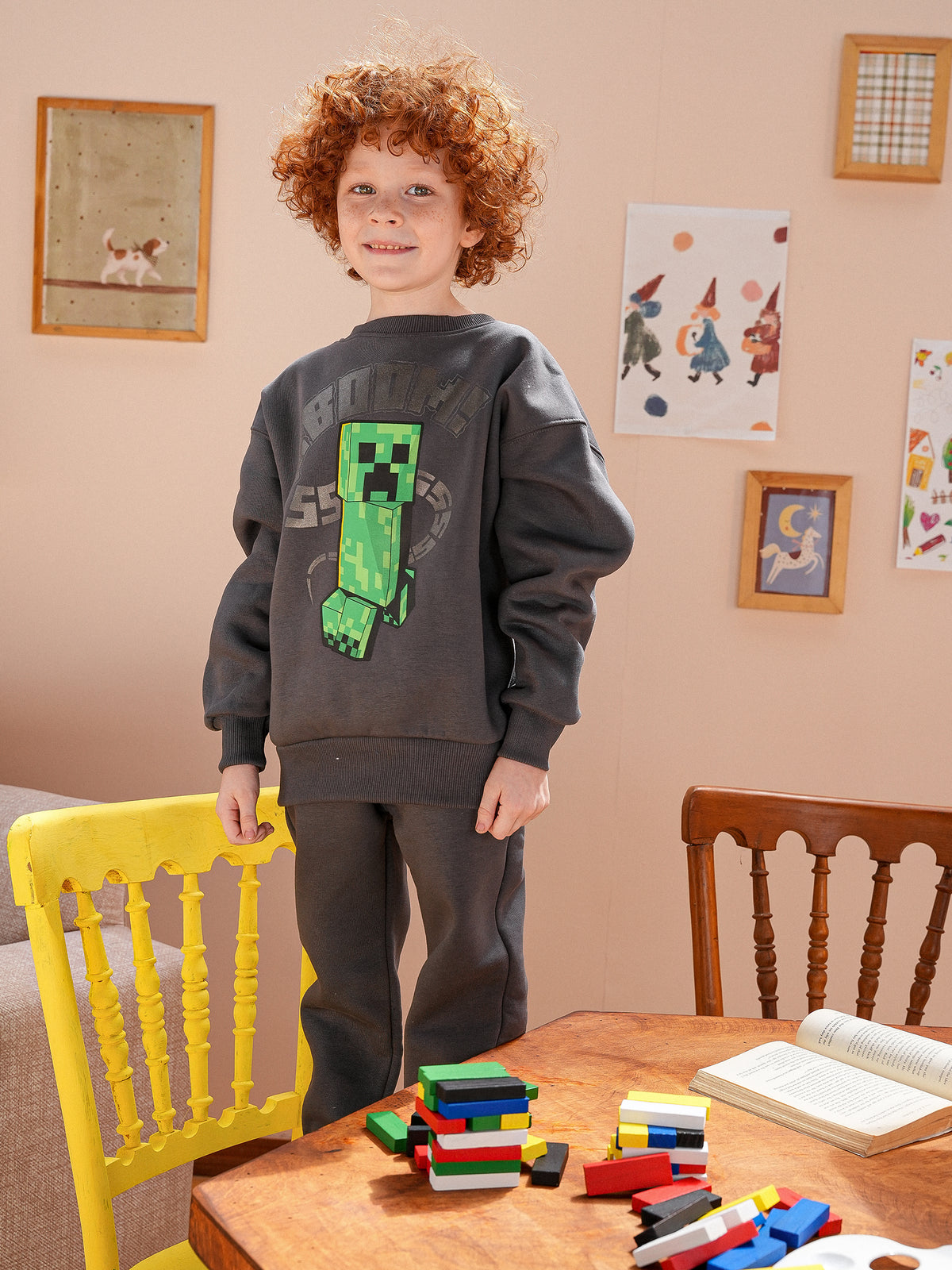 Pajamas Regular fit/Baggy Sweatpant fit printed top